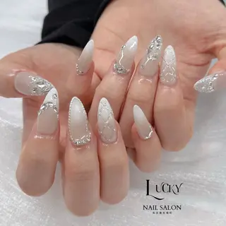ネイル Lucky Nail Salonのネイルデザイン