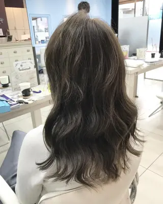 セミロング カラー どんな髪の悩みも解決 します✨田嶋俊一✨のヘアスタイル