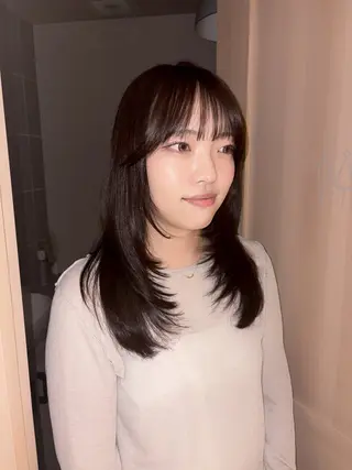 ミディアム カラー -みつま はるな-のヘアスタイル