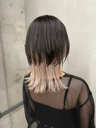 セミロング カラー インナーカラー 推し ブリーチ 髪質改善のヘアスタイル