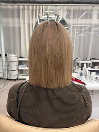 ショート まろやかベージュ🤎 艶カラー🔔リンのヘアスタイル