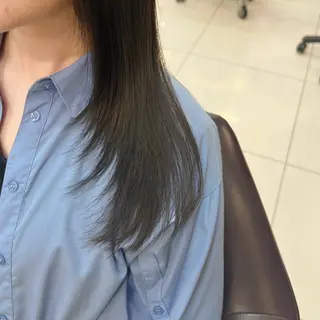 セミロング 林 莉瑠のヘアスタイル