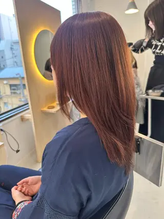 カラー 深見 真由のヘアスタイル
