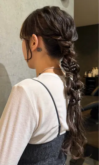 ロング 川本 葵のヘアスタイル