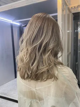 セミロング カラー 海外デザイン🇺🇸 石渡諒太のヘアスタイル