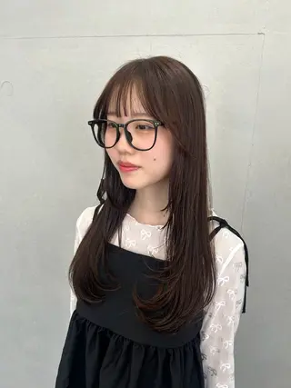ロング IO イオリのヘアスタイル