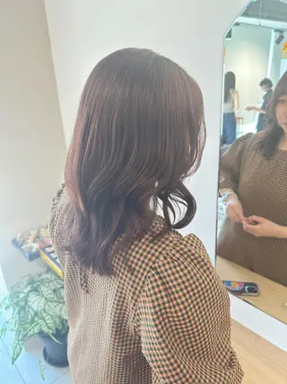 ミディアム ブリーチなし/レイヤ ー特化🌈Tommyのヘアスタイル