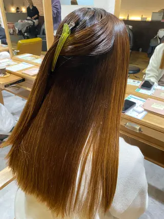 ロング 韓国風レイヤー× くびれヘア艶髪のヘアスタイル
