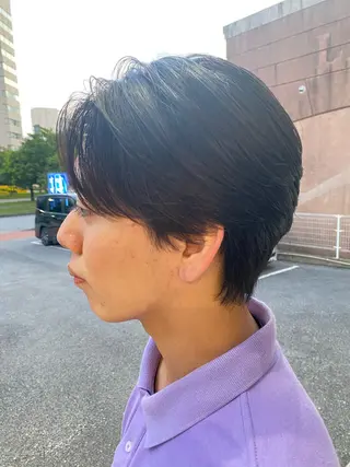 ショート パーマ メンズ 饒平名 知也のヘアスタイル