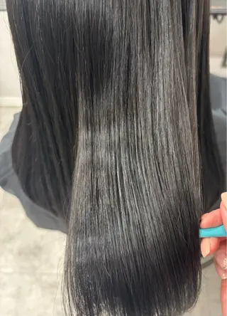 ケアブリーチ🥣 縮毛矯正Ryokoのヘアスタイル