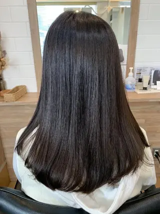 ミディアム カラー 【うねり・広がり専門 】⭕イトムラのヘアスタイル