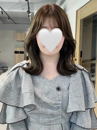 ミディアム カラー カサイ ミユのヘアスタイル