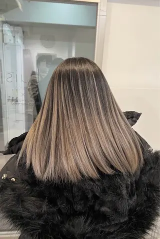 セミロング カラー 指名数No.1 /NAOYAのヘアスタイル