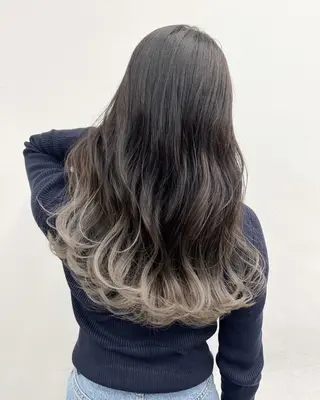 ロング カラー パーマ 【公式】amble luxe池袋東口🩷のヘアスタイル