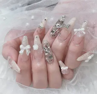 ミディアム Pio Mielのネイルデザイン