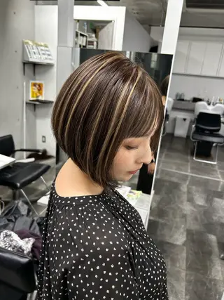 ミディアム ブリーチ🐰インナー ♡ハイライト♡綾🐰のヘアスタイル