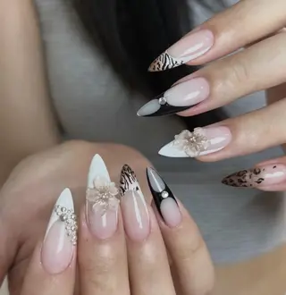 ネイル Pure&Rich Nailのネイルデザイン
