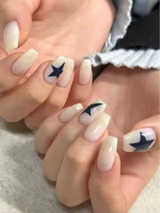 ネイル ネイルルーム チャームのネイルデザイン