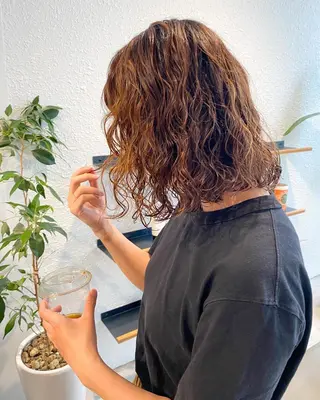 ミディアム カラー パーマ ヘアアレンジ メンズ キッズ ネイル マツエク・マツパ パーマスタイル🔅 sayacaのヘアスタイル