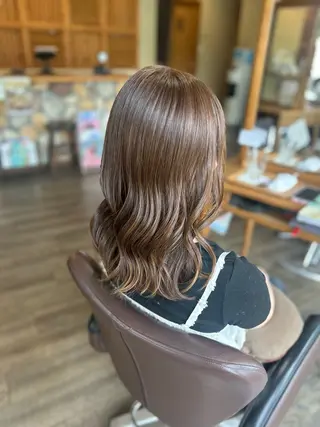 セミロング カラー 井上 花音のヘアスタイル