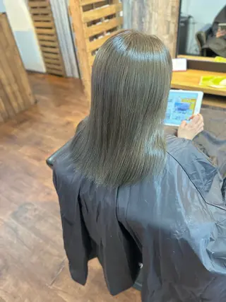 ミディアム カラー Luzir⭐︎ GEN⭐︎のヘアスタイル