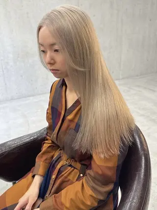 ロング カラー グレージュ系はお任せ /ケアブリーチ/岩崎のヘアスタイル