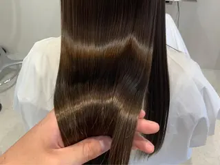 ロング パーマ 勝山 雪菜のヘアスタイル