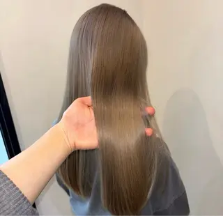 ロング ラファエル シャミラのヘアスタイル