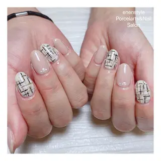 ミディアム ネイル 🐾enen style 🐾のネイルデザイン