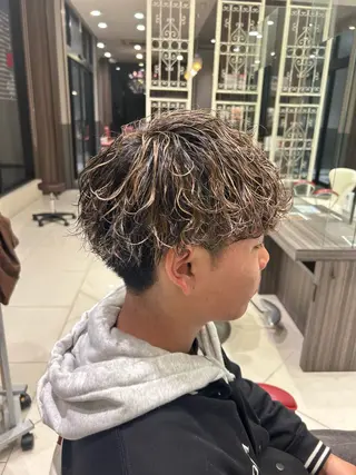 ショート パーマ メンズ メンズ専門 米山諒✂️のヘアスタイル