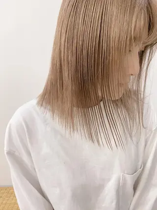 ミディアム カラー 顔周りレイヤーカット ブリーチminamiのヘアスタイル