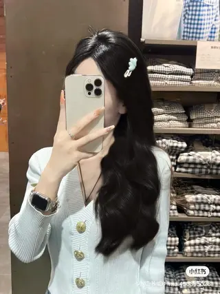 ロング カラー ラベンダー💜 グレージュ🩶のヘアスタイル