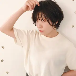 ショート カラー 市川 千夏のヘアスタイル
