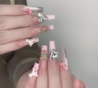 ネイル Pure&Rich Nailのネイルデザイン