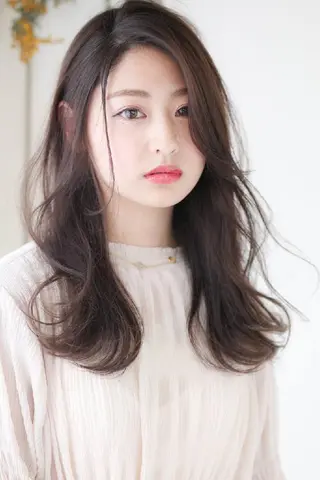 ロング SHU HA RI (シュハリ)のヘアスタイル