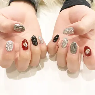ネイル 板垣 綾乃のネイルデザイン