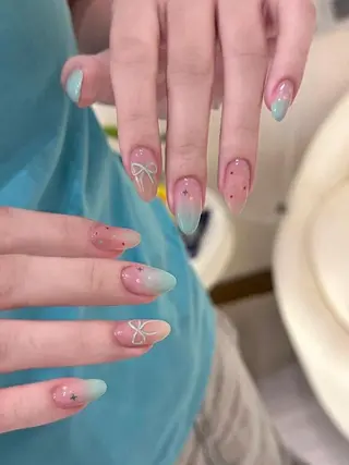カラー Pun Sora Nailのネイルデザイン