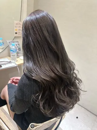 ロング 梅田🩵/透明感 花音のヘアスタイル