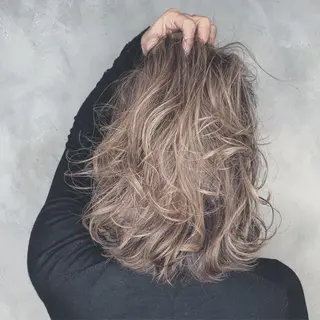 ミディアム カラー 沖縄東京2拠点美容師 mamicoのヘアスタイル