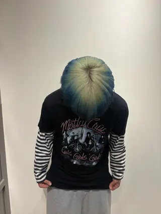 カラー メンズ ヨシノ マナウのヘアスタイル