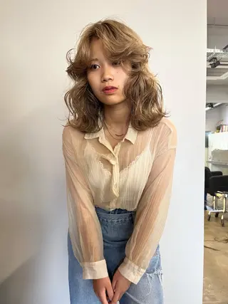 ヘアアレンジ ハイトーン レイヤー🎀meiのヘアスタイル