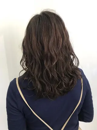 ミディアム カラー パーマ メンズ縮毛矯正 細谷碧海のヘアスタイル