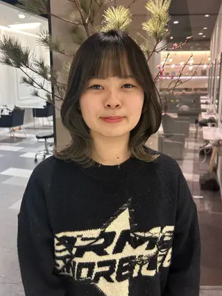 ミディアム 中原 優美のヘアスタイル