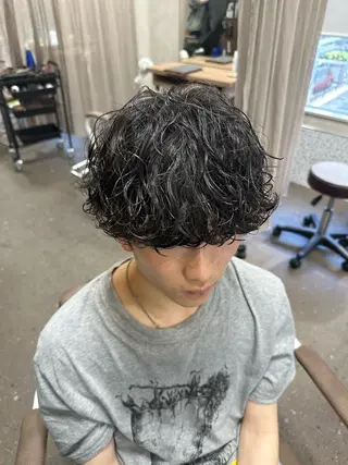 パーマ メンズ TELA HAIR 副代表RIKUのヘアスタイル