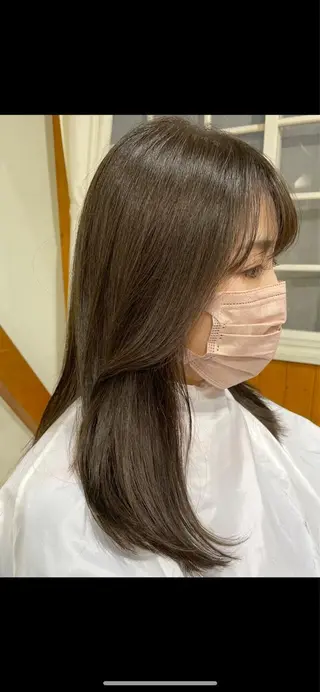 セミロング 永冶 花織のヘアスタイル