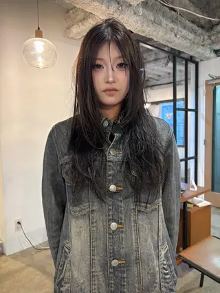 ロング カラー yu maのヘアスタイル