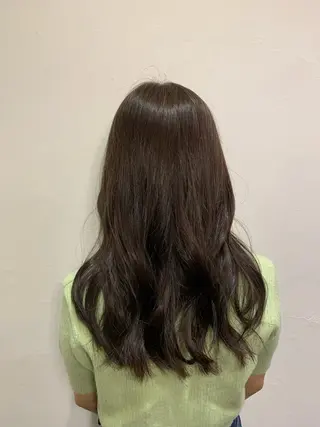 ロング 小西 美帆のヘアスタイル