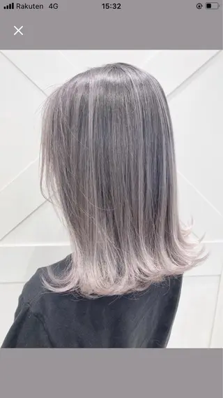 セミロング カラー あやか 白髪ぼかしハイライトのヘアスタイル