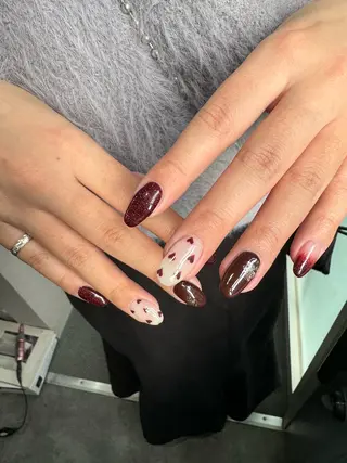ネイル LAVISH 大和店 emi･:*+のネイルデザイン