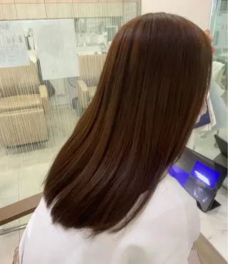 セミロング アトリエニューヨーク 三ノ輪店のヘアスタイル